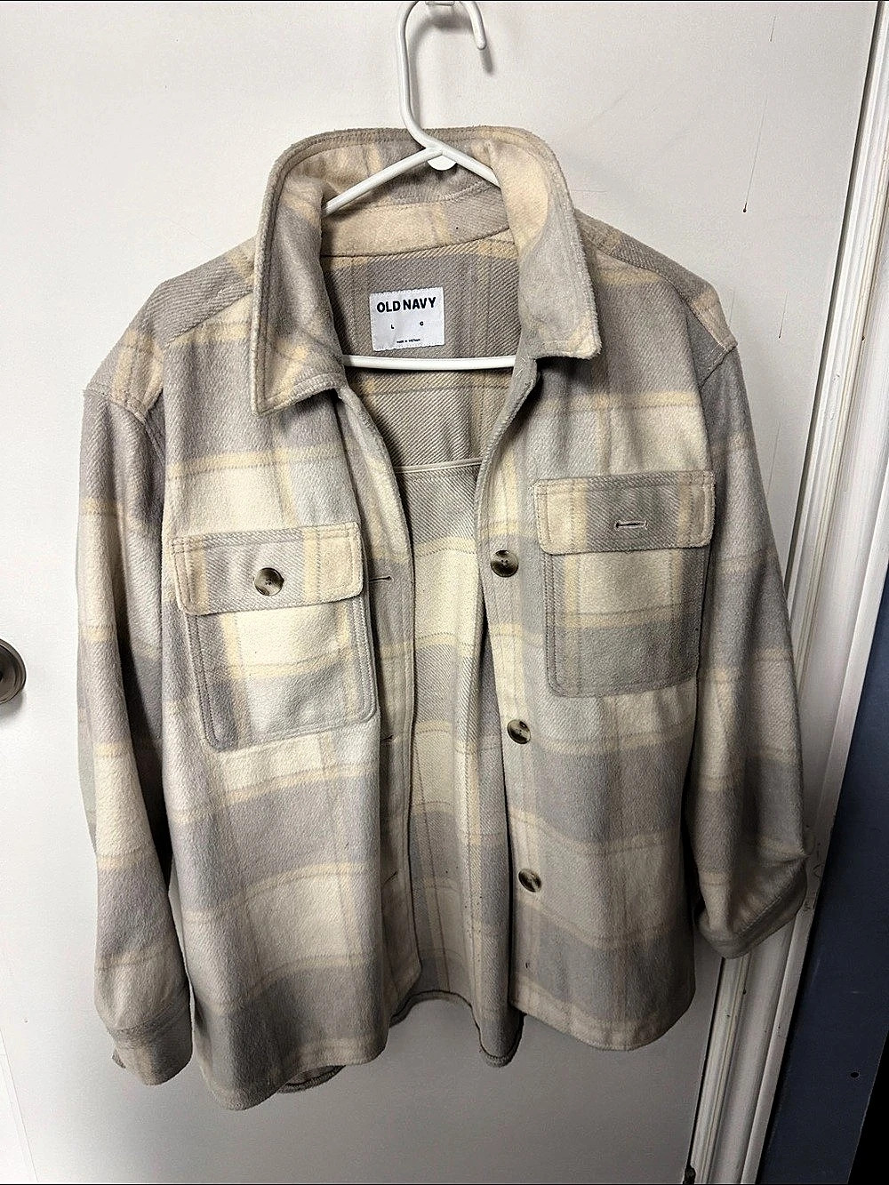 Old Navy Soft-Brushed Plaid Flannel Shacket Gray & Cream Large